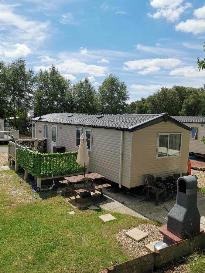3 Bedroom Caravan With Hot Tub Tattershall Lakes Kültér fotó