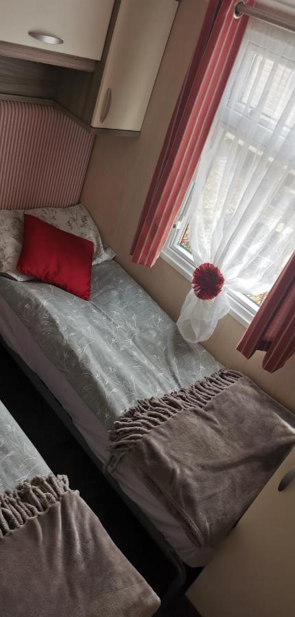 3 Bedroom Caravan With Hot Tub Tattershall Lakes Kültér fotó