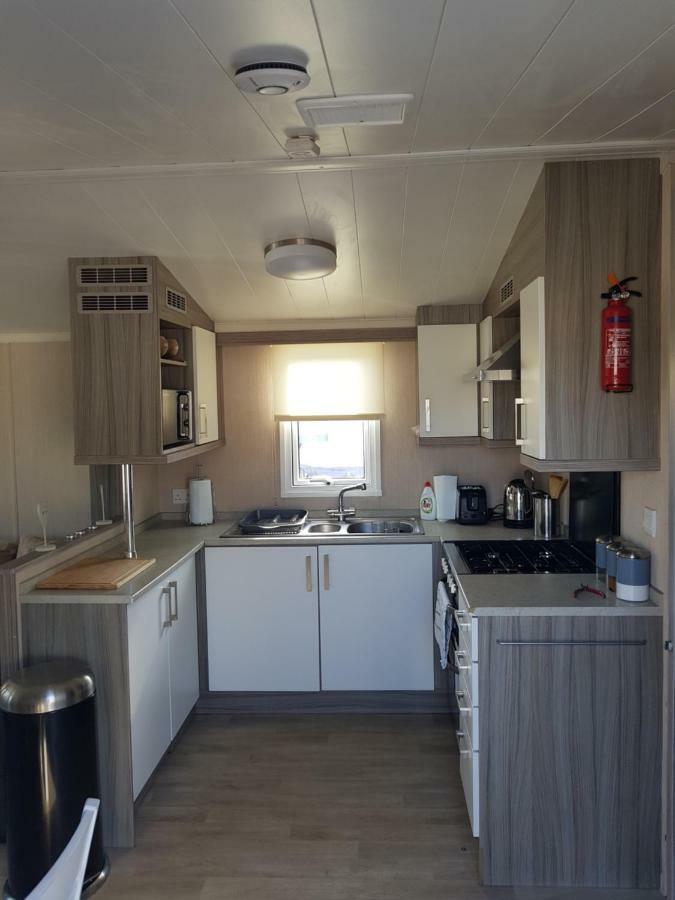 3 Bedroom Caravan With Hot Tub Tattershall Lakes Kültér fotó