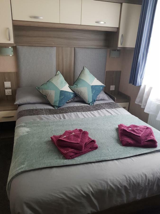 3 Bedroom Caravan With Hot Tub Tattershall Lakes Kültér fotó